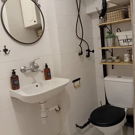 Vintage Apartment *